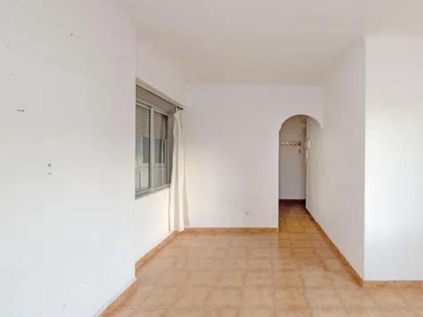 Продажа квартиры на Calle Mármoles, Малага
 photo 3