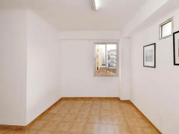 Продажа квартиры на Calle Mármoles, Малага
 photo 4