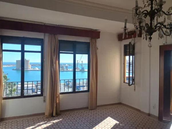 Продажа квартиры на Avenida de Manuel Agustín Heredia s/n, Малага
 photo 3