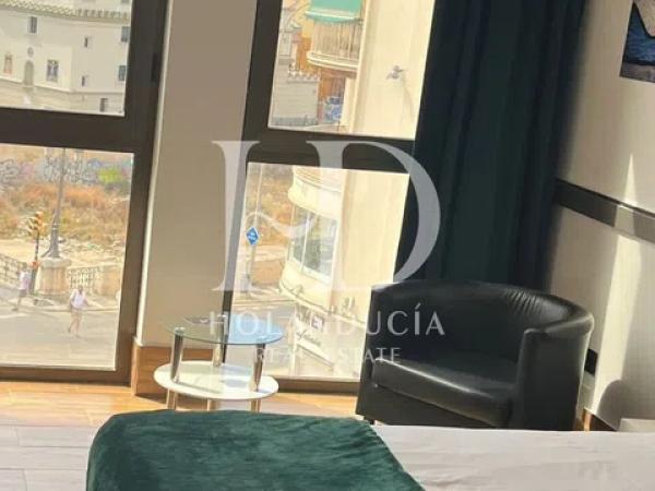 Venta de piso en Calle Carretería, Málaga
thumbnail 2
