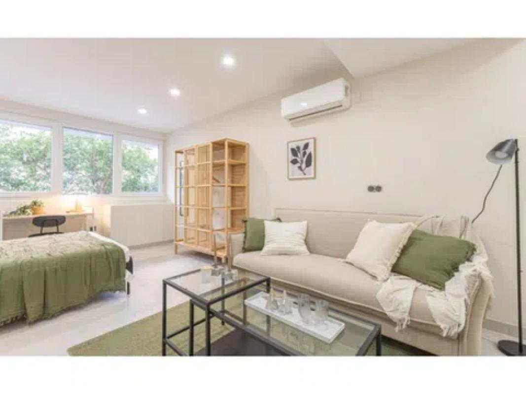 Продажа студии в Barrio La Trinidad, Малага photo 2