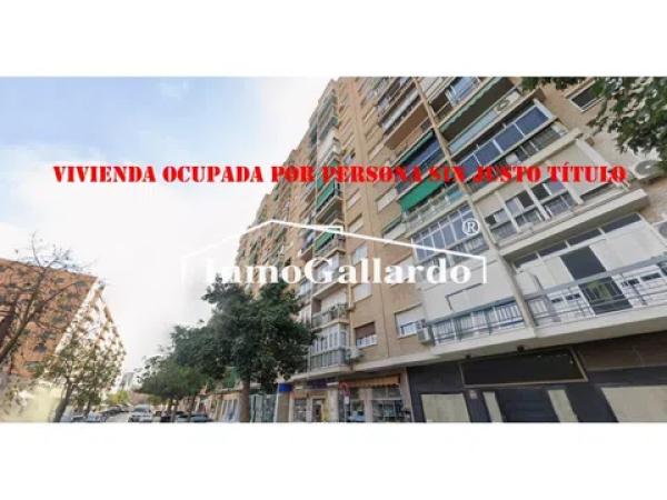Продажа квартиры на Calle Ferrocarril del Puerto, Малага
 photo 1