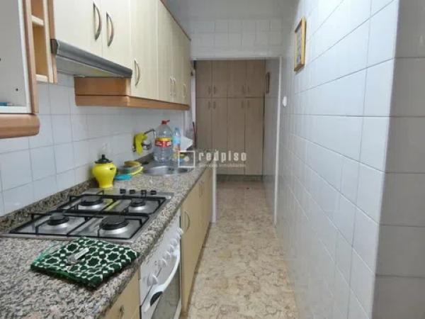 Продажа квартиры на Calle Cristo de la Epidemia, Малага
 photo 4