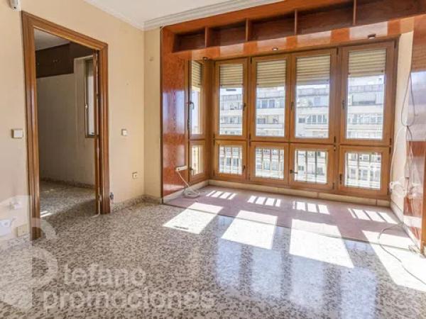 Sale of flat in Avenida de Andalucía, Málaga
 photo 3