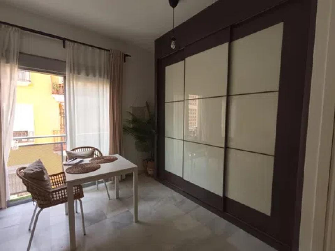 Sale of studio in Barrio La Trinidad, Málaga photo 5