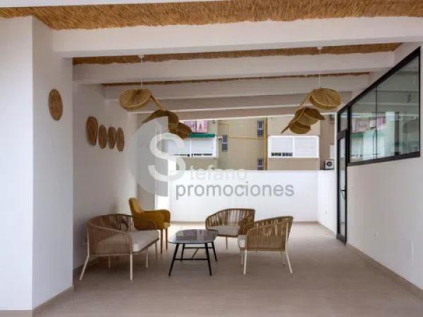 Chalet adosado en calle Hermanos Oliver photo 4