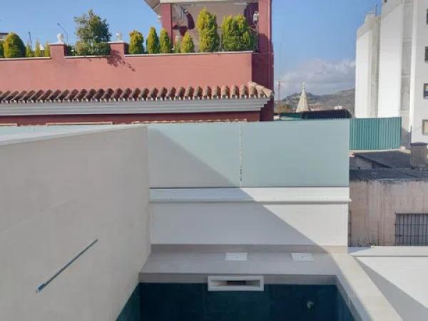 Chalet adosado en calle Hermanos Oliver photo 4