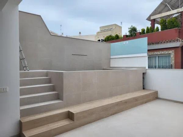 Chalet adosado en calle Bachiller Serrano, 6 thumbnail 2