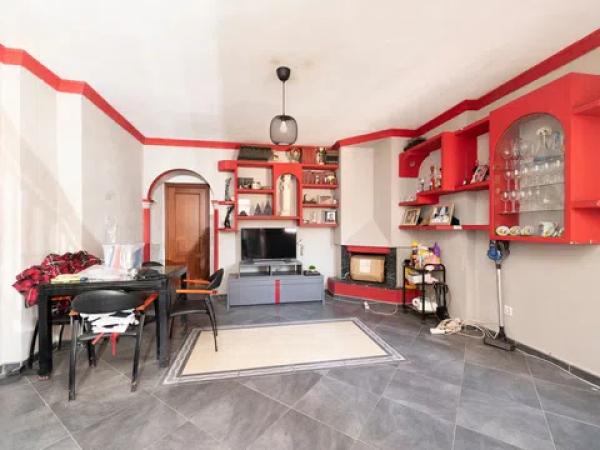 Chalet adosado en calle Medora photo 1