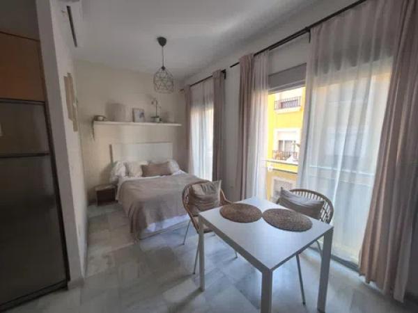 Studio for sale on Barrio La Trinidad, Málaga photo 1
