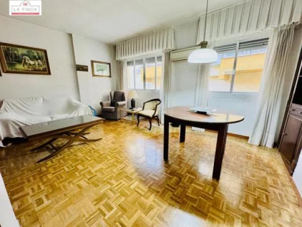 Sale of flat in Barrio Gibralfaro, Málaga
 photo 2