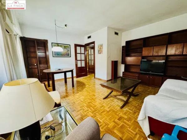 Sale of flat in Barrio Gibralfaro, Málaga
 photo 3