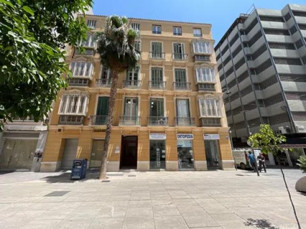 Sale of flat in Calle Tomás Heredia, Málaga
 photo 1