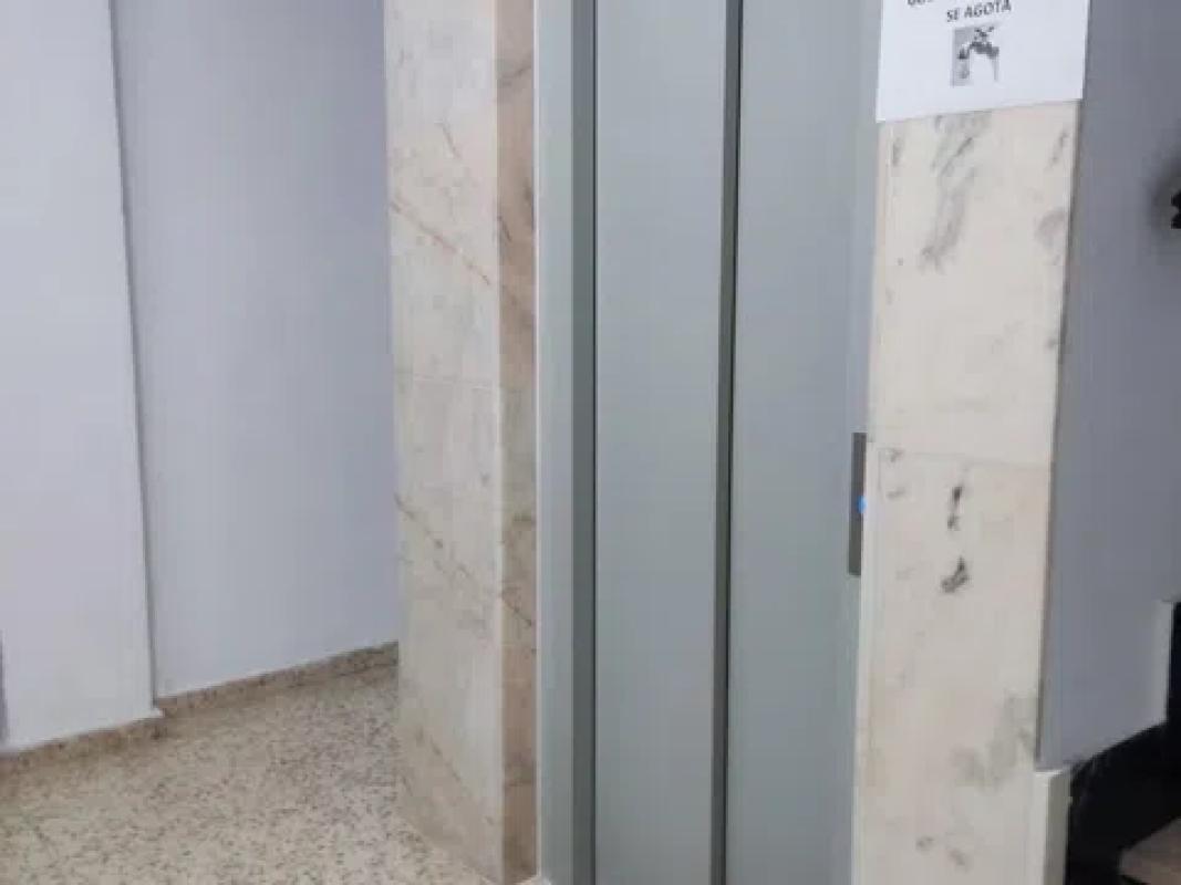 Sale of apartment in Calle Gordón, Málaga
photo 5