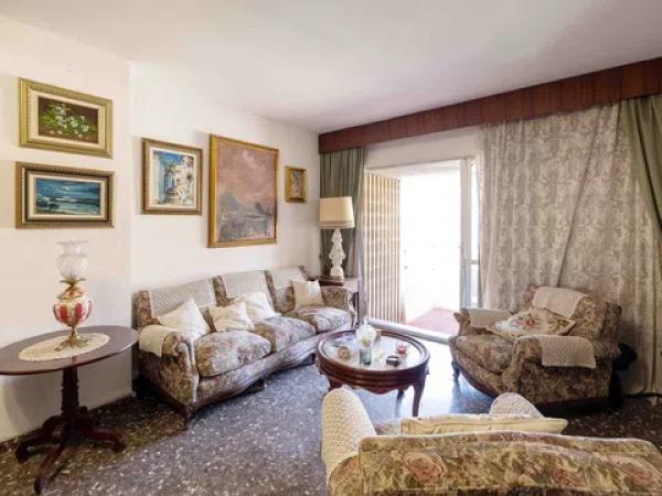 Sale of flat in Avenida de Andalucía, Málaga
 photo 1