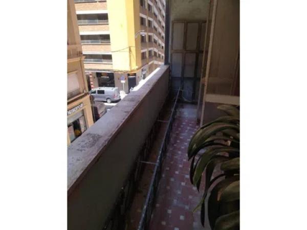 Sale of flat in Calle San Lorenzo, Málaga
 photo 1