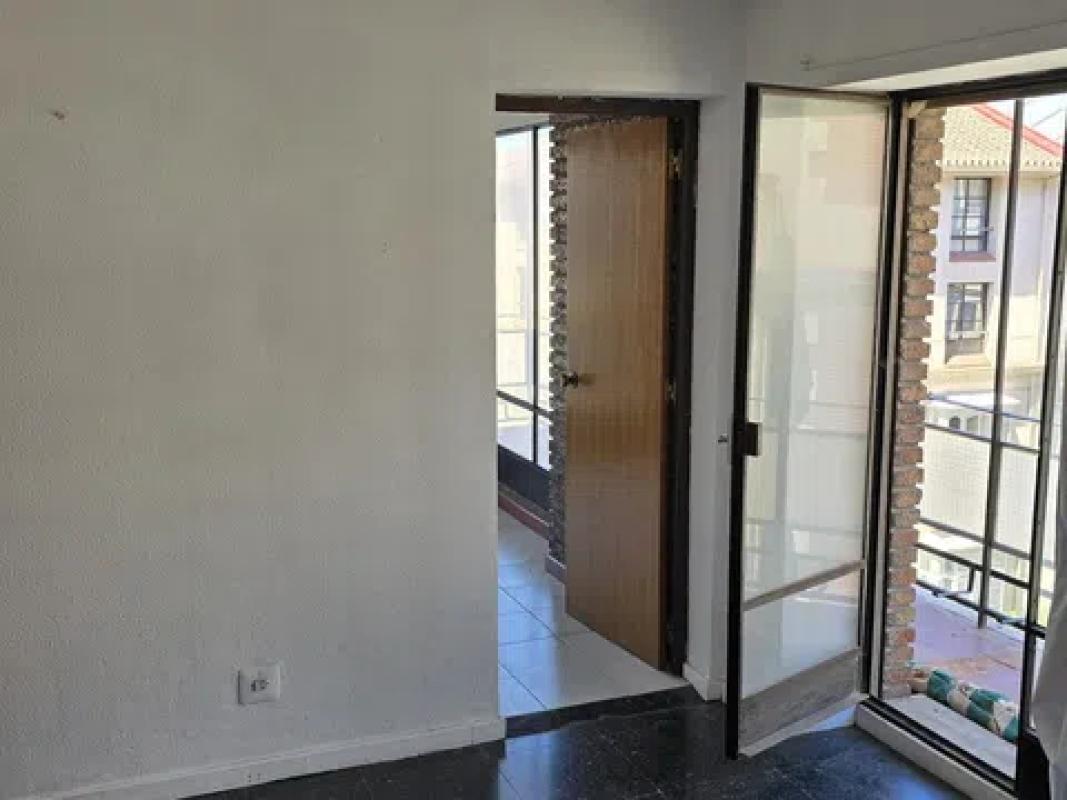 Venta de piso en Calle Casas de Campos, Málaga
 photo 4