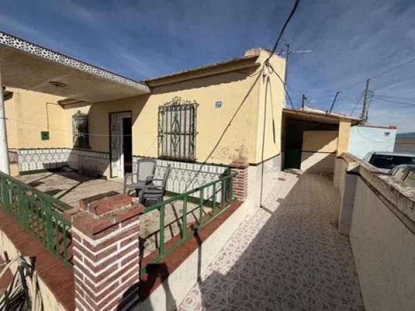 Casa rural en avenida Portales del Peñón s/n photo 2