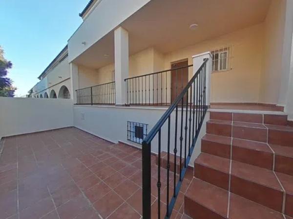 Chalet adosado en calle Josefa Morales, 37 photo 1