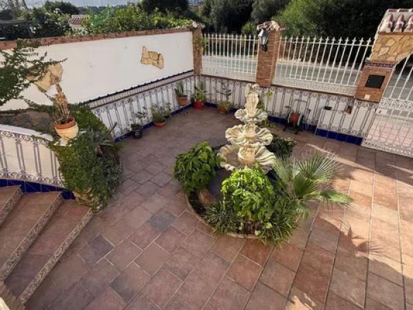 Chalet adosado en camino golf guadalmar thumbnail 1