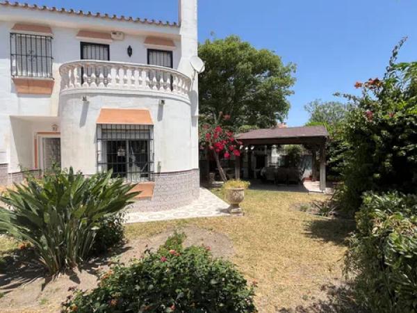 Chalet pareado en CL Dorian Gray photo 1