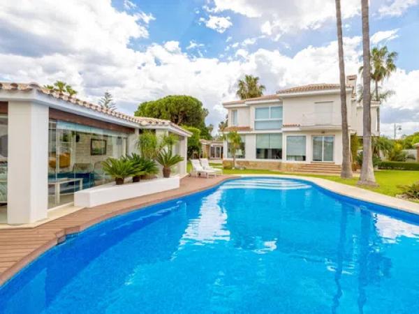 Casa independiente en calle Wilkinson photo 1