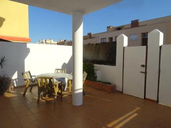 Chalet adosado en calle del Maestro Vert thumbnail 1