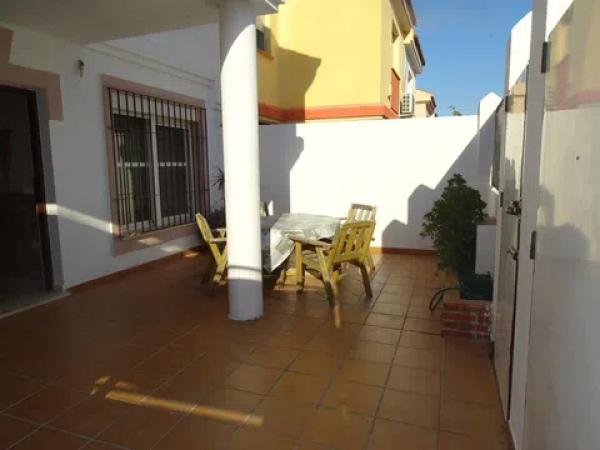 Chalet adosado en calle del Maestro Vert thumbnail 2
