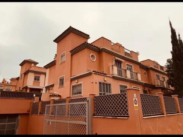 Chalet adosado en calle Pepa Flores Marisol, 30 thumbnail 2