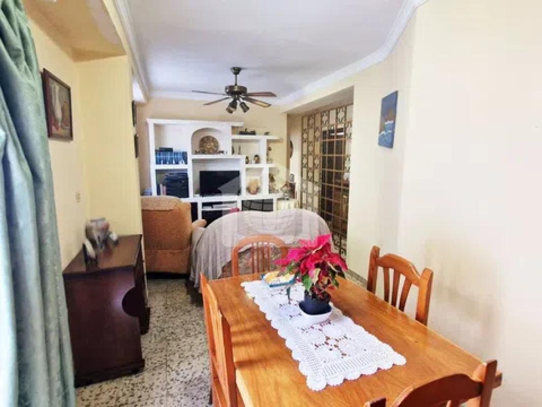 Sprzedaż niezależnego domku jednorodzinnego w Calle Ojén, Málaga photo 2