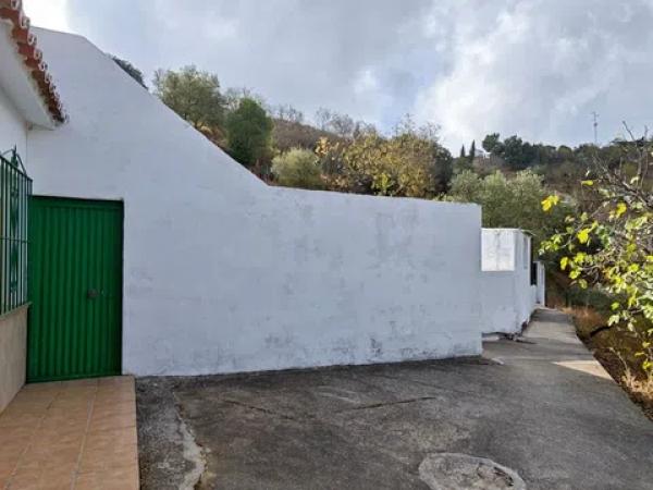 Casa rural en carretera Montes de Málaga s/n photo 4