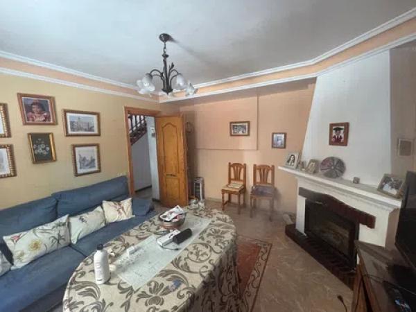 Chalet adosado thumbnail 2