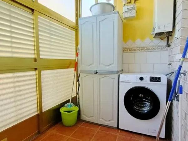 Sale of flat in Calle Padre Recaredo de Los Rios, 39, Alicante
 photo 1