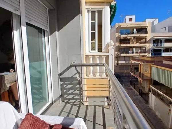 Sprzedaż mieszkania w Calle Corbeta, 7, Torrevieja
thumbnail 1