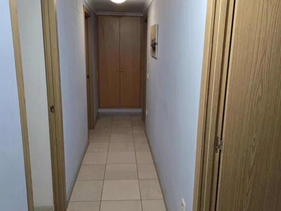 Продажа квартиры на Calle Santa Bárbara, 3727, Халон
photo 1