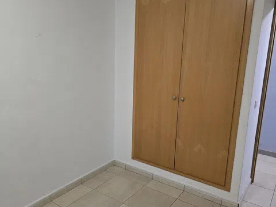 Продажа квартиры на Calle Santa Bárbara, 3727, Халон
photo 3