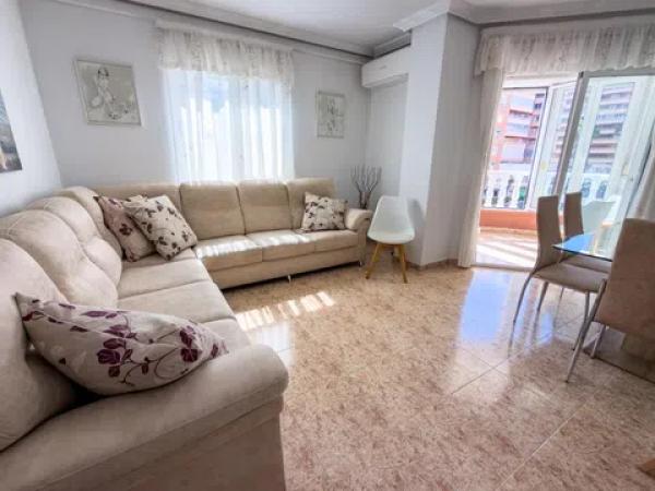 Sale of flat in Calle Guardamar, Torrevieja
 photo 1