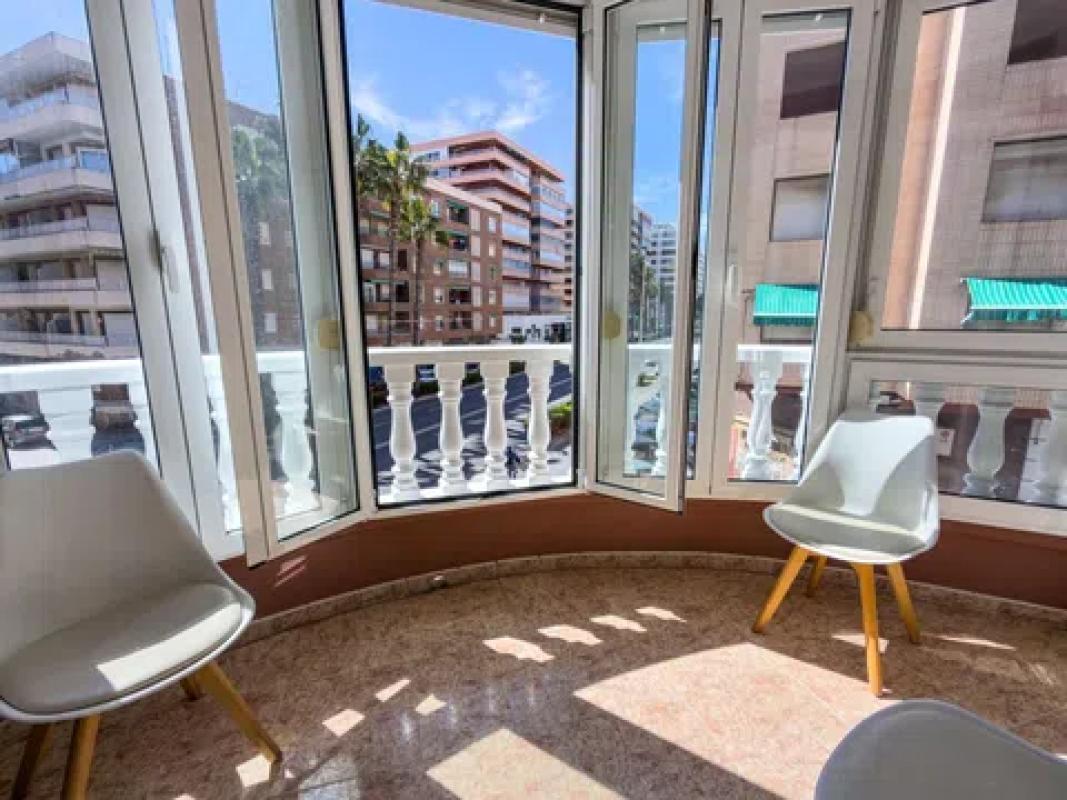 Sale of apartment in Calle Guardamar, Torrevieja
photo 2