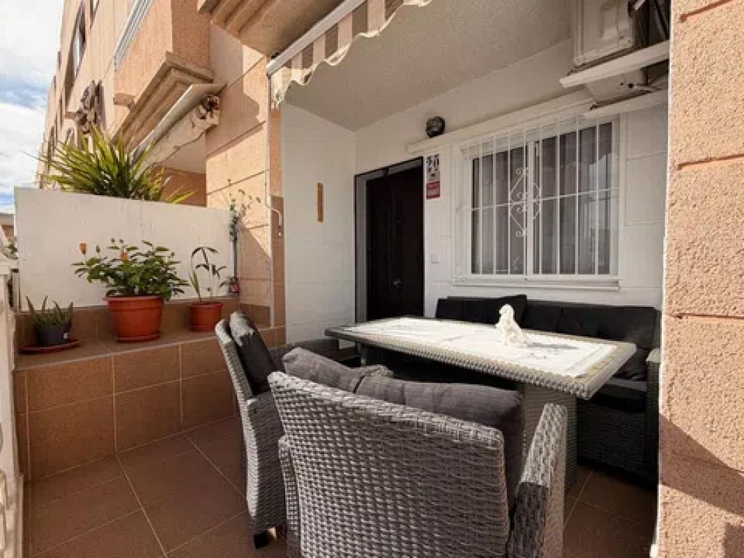 Venta de piso en Travesía Gabino, Torrevieja
 photo 2