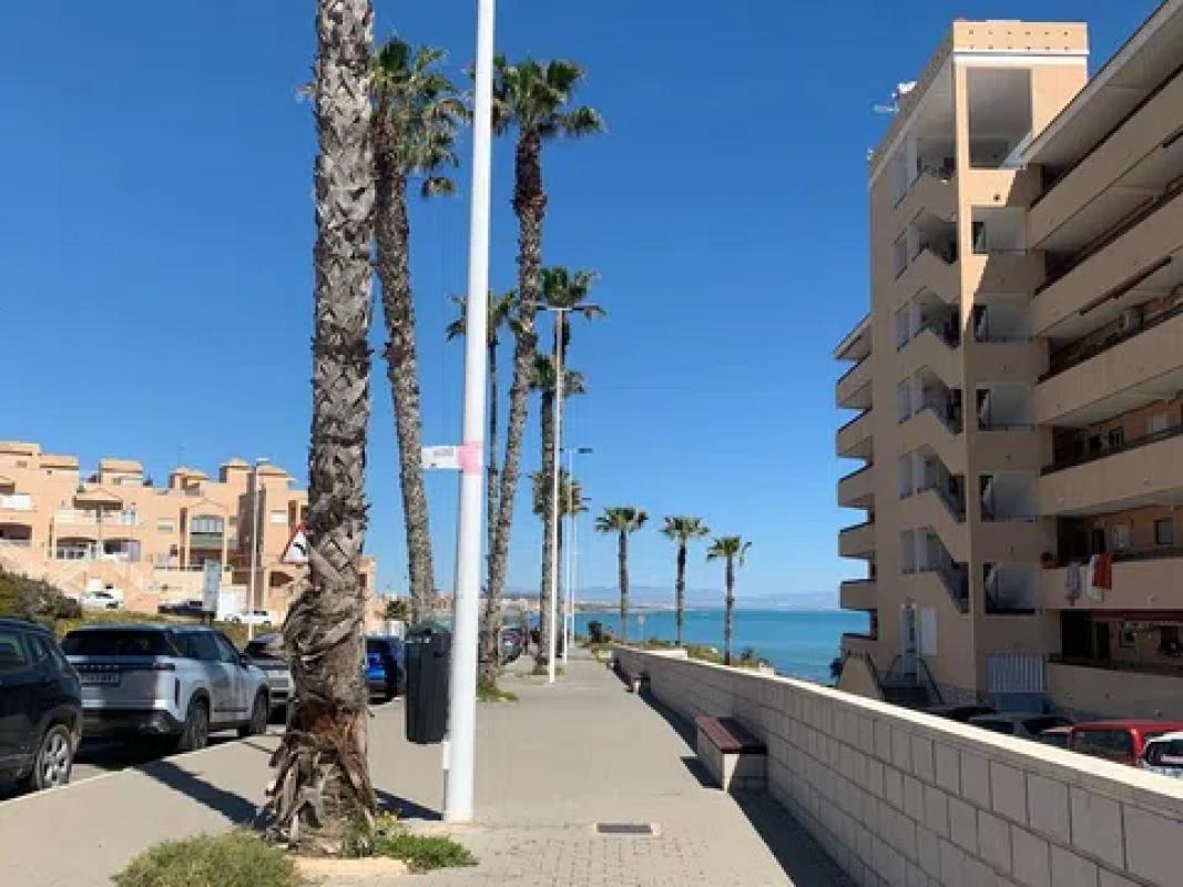 Sale of apartment in Calle del Cabo, 7, Torrevieja
photo 2