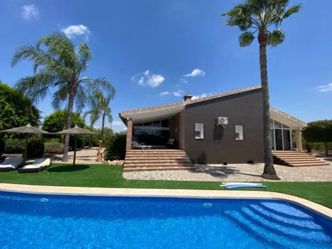 Propiedades en venta y alquiler en España photo 1