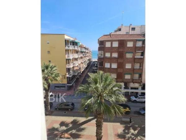 Venta de piso en Calle Puerto Rico, Guardamar del Segura
thumbnail 1