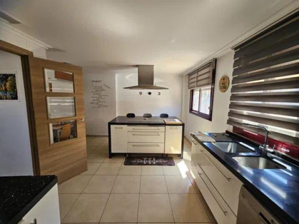 Chalet adosado en calle Mar Mediterrani photo 4