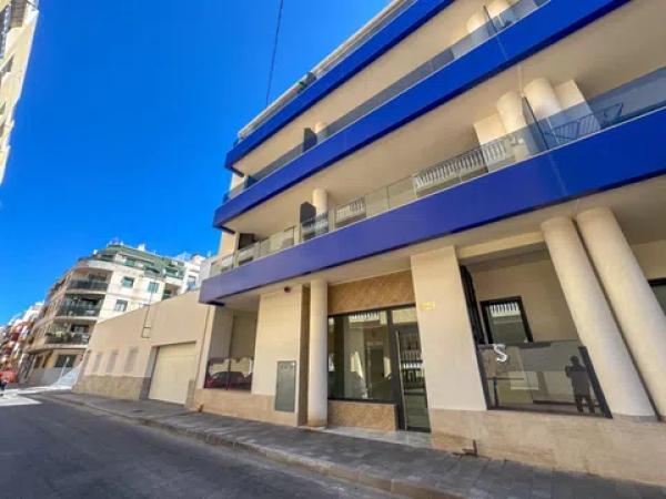 Дуплекс на продажу в Barrio Las Piscinas Naturales, Торревьеха photo 1