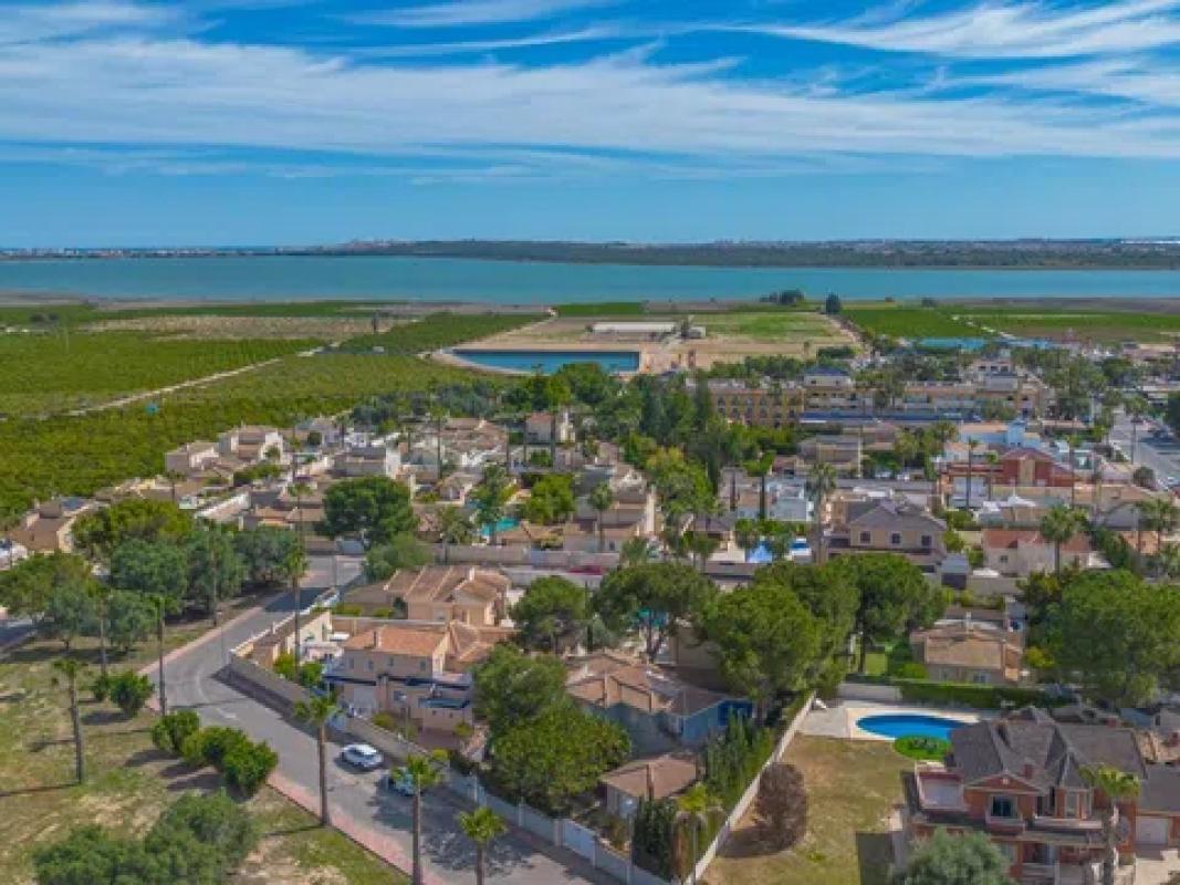 Venta de chalet independiente en Calle Segovia, Rojales
photo 1