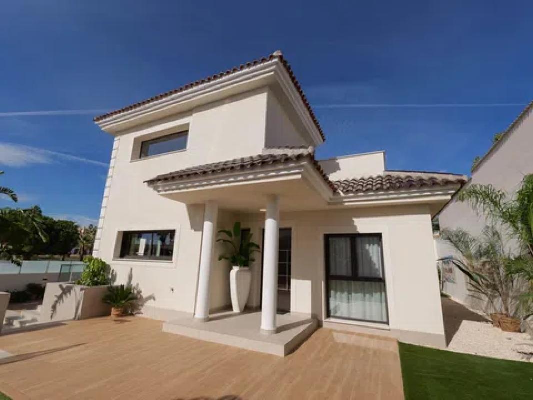 Venta de chalet independiente en Calle Isla Formentera s/n, Rojales
photo 3