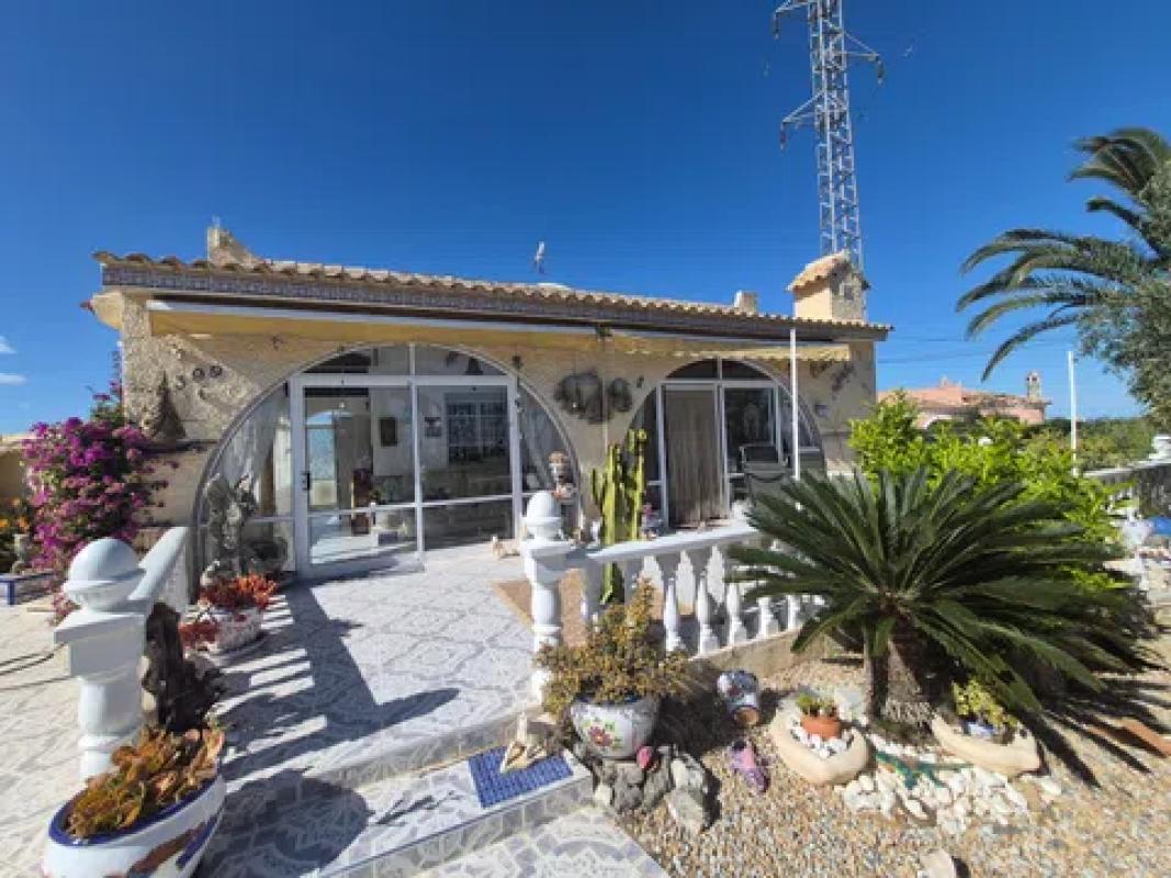 Продажа отдельного шале в  Calle Bermudas, Ориуэла photo 3