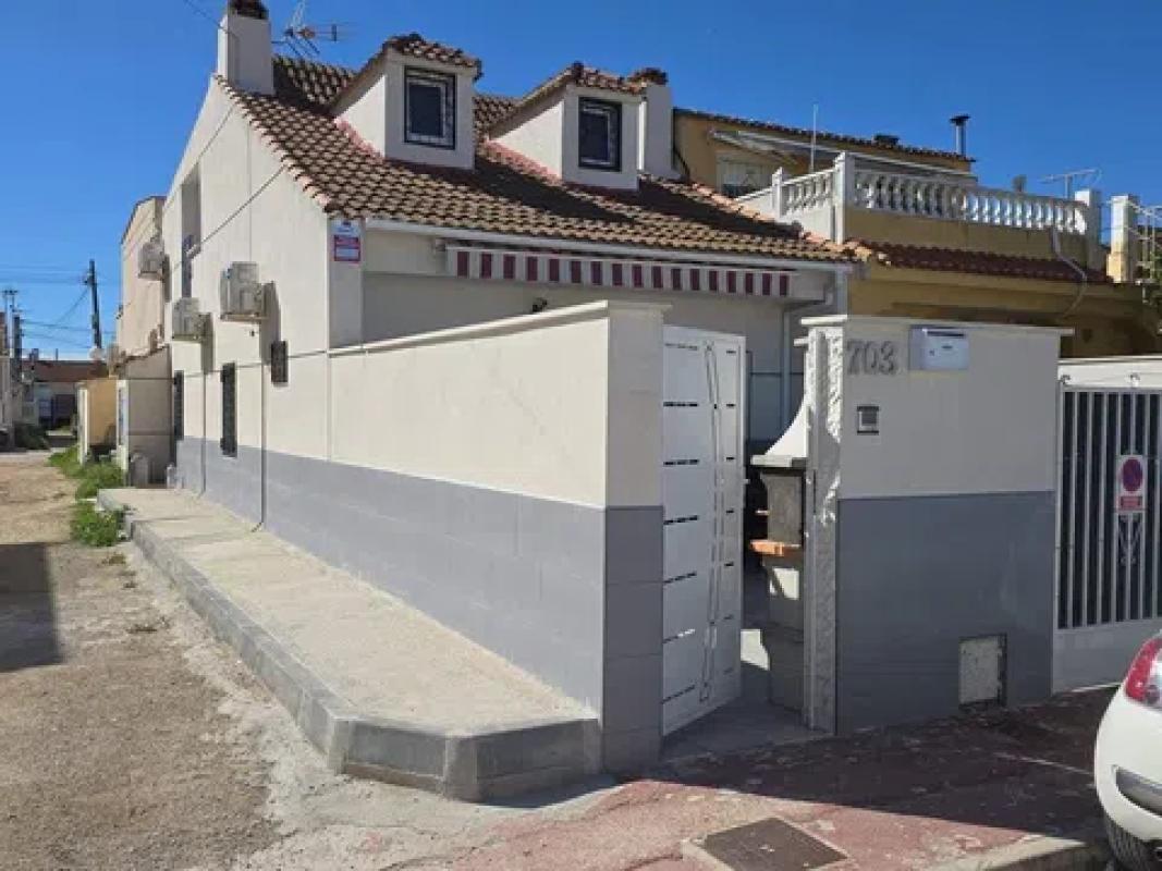 Venta de chalet independiente en Urbanización Torreta II, Torrevieja
photo 2