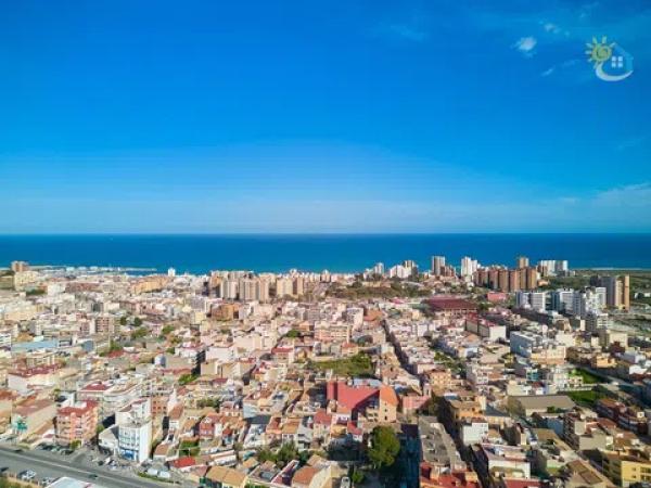 Продажа квартиры на Calle del Doctor Fleming, Эль Кампельо
 photo 1