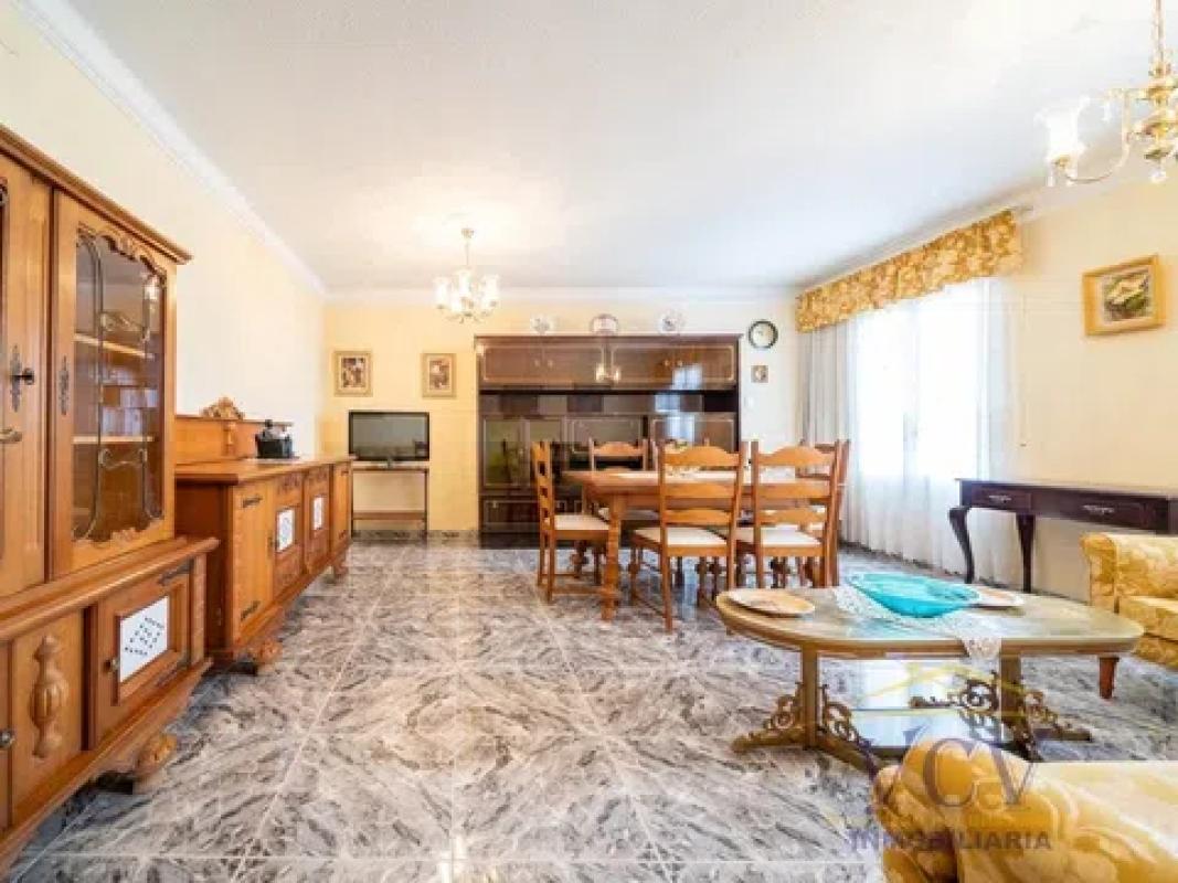 Venta de piso en Plaza de las Escuelas, Alicante / Alacant
photo 2